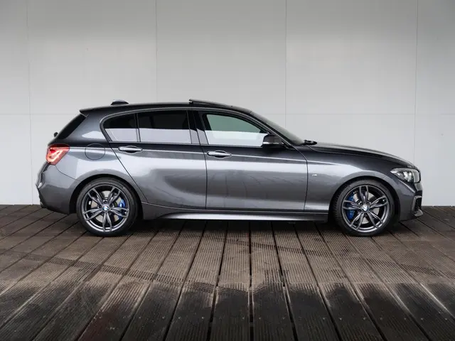 BMW 1 Serie M140i 2020 Benzine 7