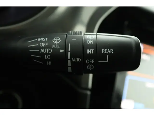 Suzuki Vitara 1.6 High Executive 2015 Benzine 32