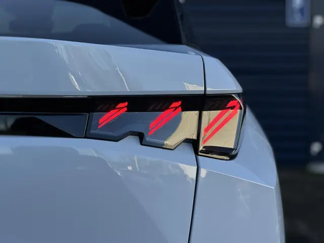 Peugeot e-3008 GT Avantage 210 73 kWh 2025 Elektrisch 8