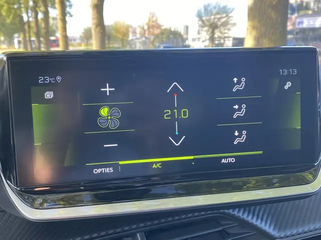 Peugeot 208 1.2 PureTech GT 2023 Benzine 17