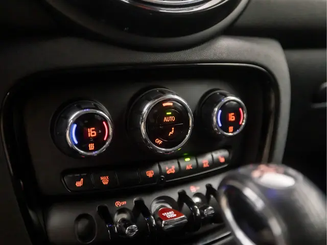 MINI Clubman Mini 1.5 One Pepper Sport 2017 Benzine 9