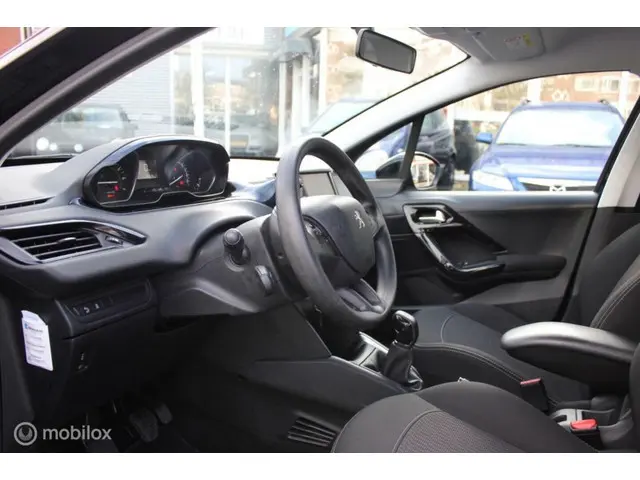 Peugeot 208 1.2 PURET. BLUE LION NAVI-CRUISE 2017 Benzine