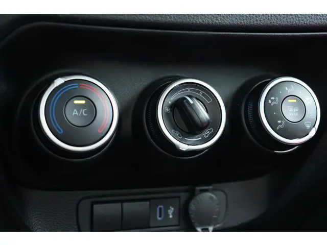 Toyota Aygo X 1.0 VVT-i MT Play, 2024 Benzine 18