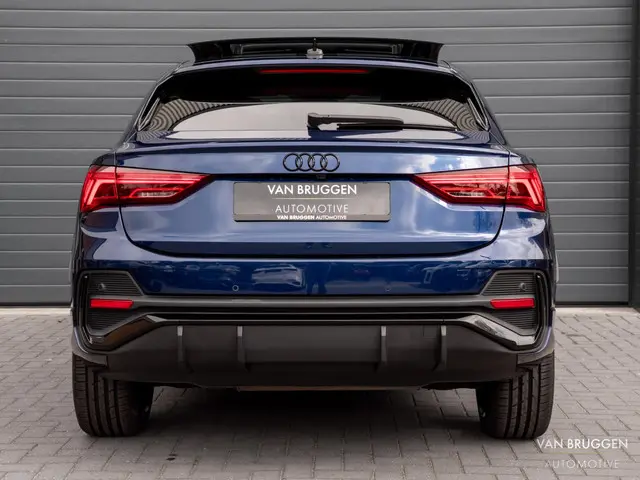 Audi Q3 Sportback 45 TFSI e S-Line 2022 Hybride Benzine 7