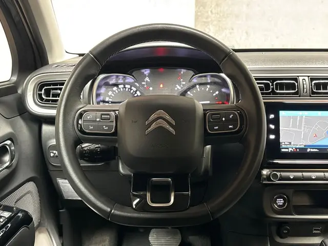 Citroën C3 1.2 PureTech Shine 2022 Benzine 14