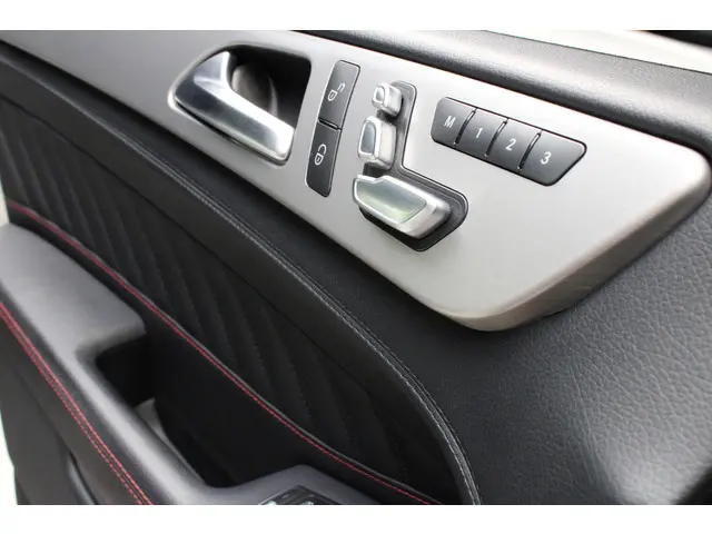 Mercedes-Benz GLE Coupé 450 AMG 4MATIC 2016 Benzine 24