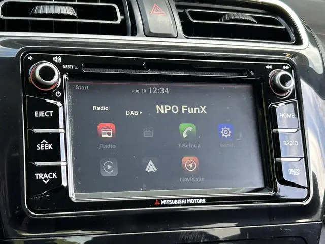 Mitsubishi Space Star 1.2 Nova 2020 Benzine 10