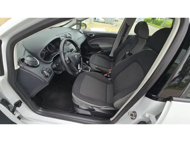 SEAT Ibiza ST 1.0 EcoTSI Style Connect 2015 Benzine 17
