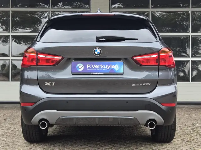 BMW X1 sDrive20i SPORTLINE 2018 Benzine 9