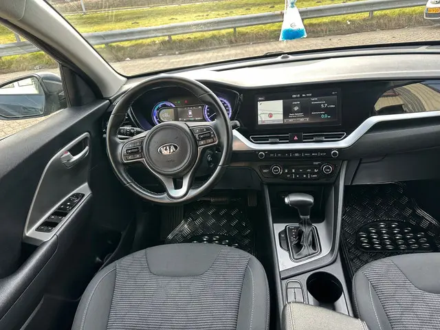 Kia Niro 1.6 GDi Hybrid DynamicLine 2022 Hybride Benzine 7