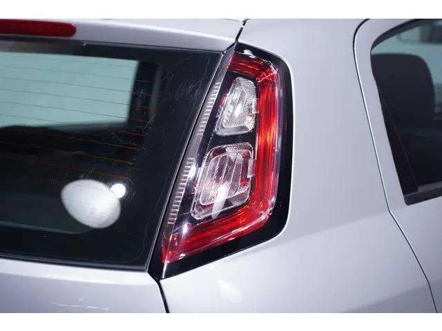 Fiat Punto Evo 0.9 TwinAir Easy 2012 Benzine 16