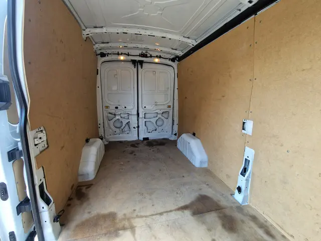 Ford Transit 350 2.0 TDCI L3H2 Trend 2022 Diesel 25