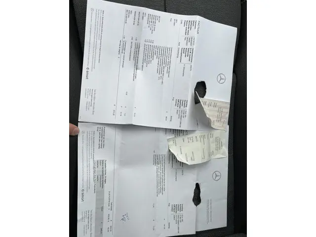 Mercedes-Benz GLA 180 Premium Plus 2018 Benzine 33