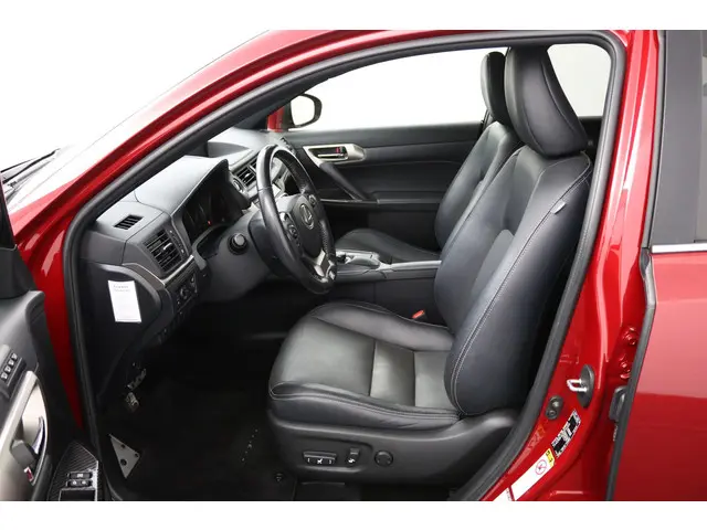 Lexus CT 200h F Sport Line 2016 Hybride Benzine 17