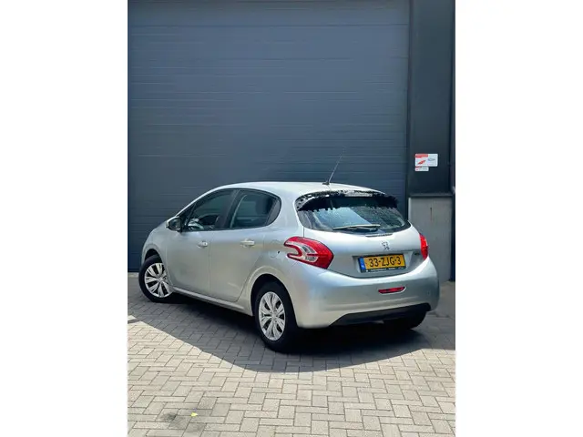 Peugeot 208 1.2 VTi Envy Cruise - Navi - BT 2013 Benzine 7