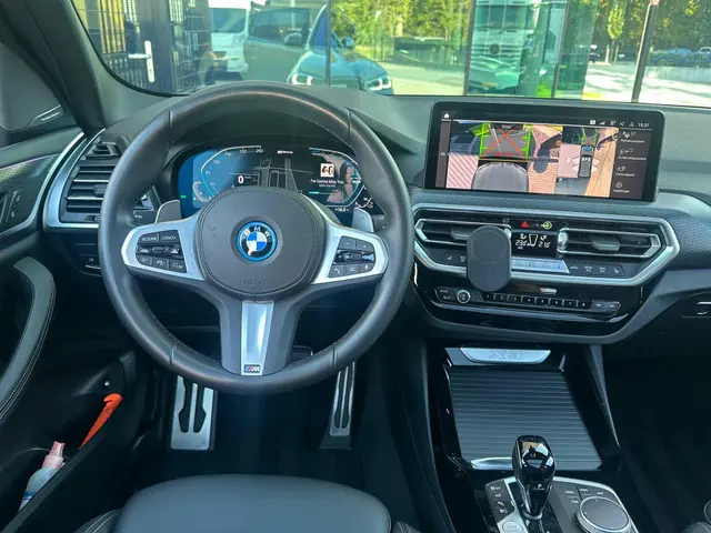 BMW X3 xDrive30e High Executive 2022 Hybride Benzine 18