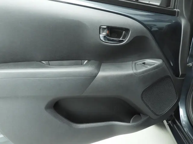 Peugeot 108 1.0 e-VTi Allure 2018 Benzine 17