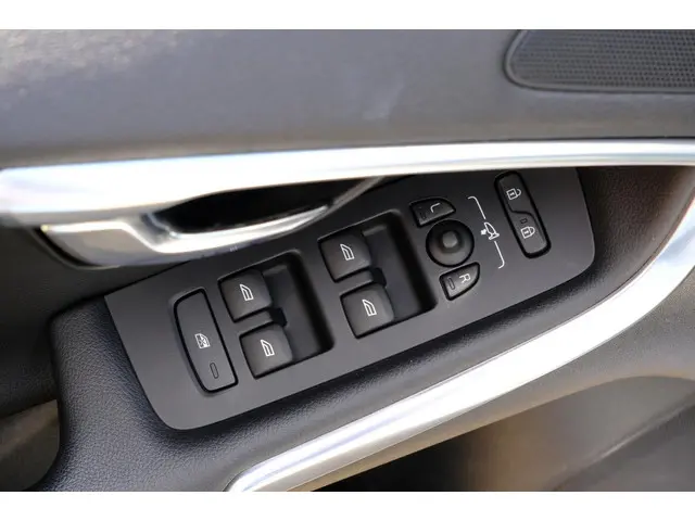 Volvo V40 1.6 T2 Summum Navi|Leder|Clima|LMV 2015 Benzine 21