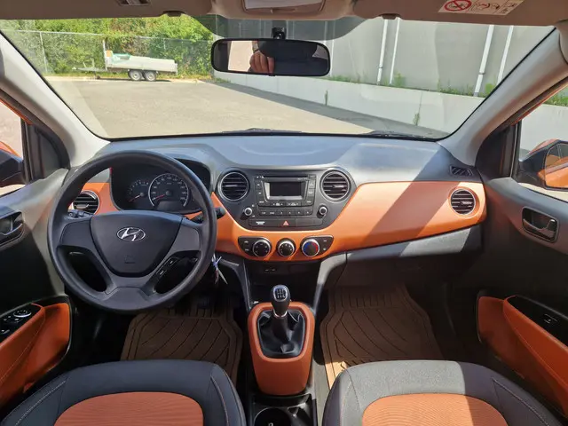 Hyundai i10 1.0i i-Motion Comfort Plus 2014 Benzine 9