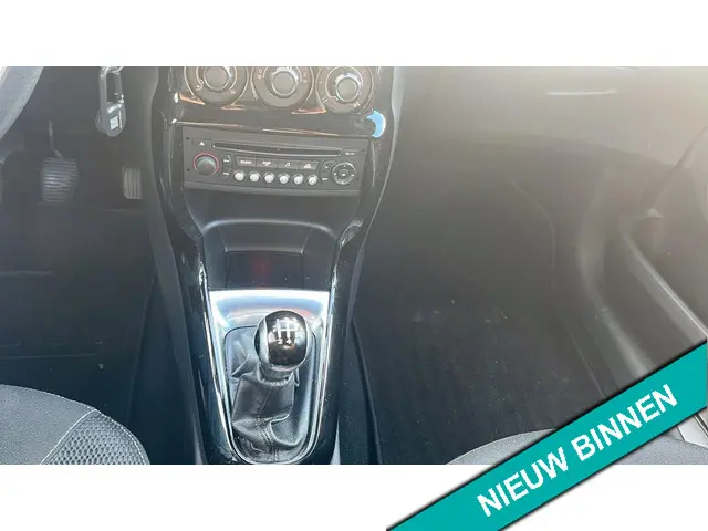 Citroën DS3 Cabrio 1.2 PureTech So Chic 2013 Benzine 10