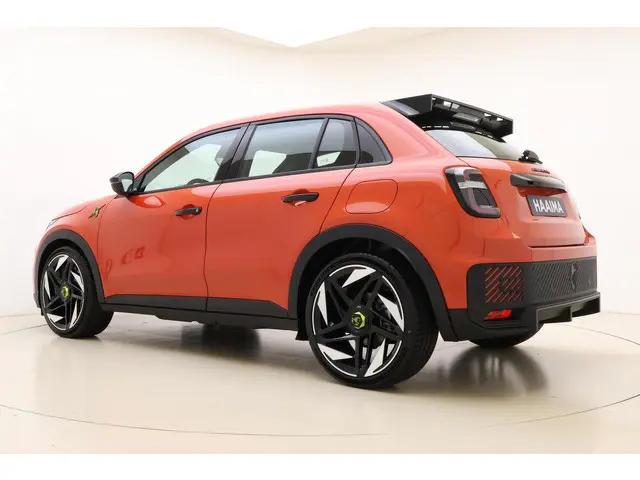 Abarth 600e Abarth Turismo 54 kWh 2025 Elektrisch 12