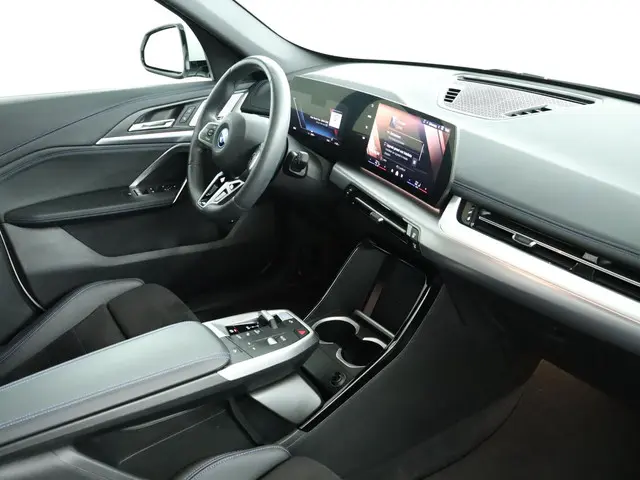 BMW iX1 eDrive20 67 kWh 2024 Elektrisch 79