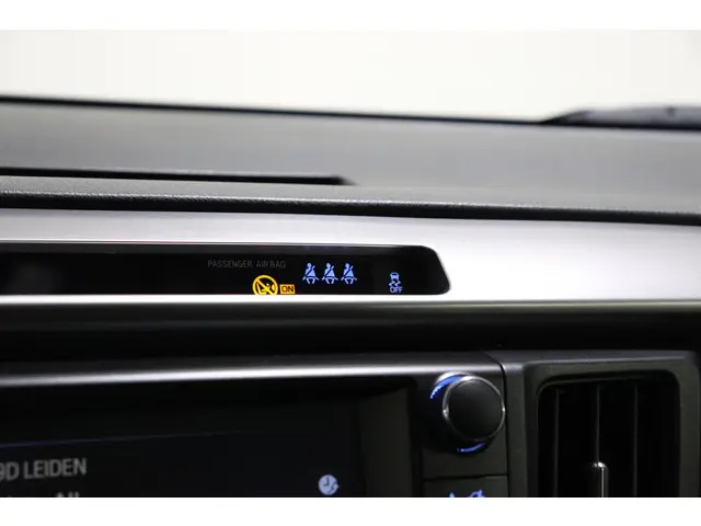 Toyota RAV4 2.5 Hybrid AWD Energy, 2018 Hybride Benzine 25