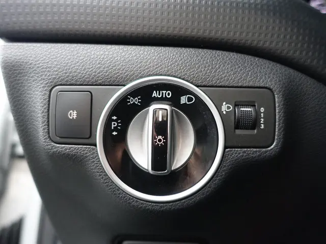 Mercedes-Benz A-Klasse 180 Prestige AMG- 2013 Benzine 19