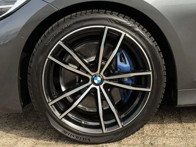 BMW 3 Serie 320i 2021 Benzine 12