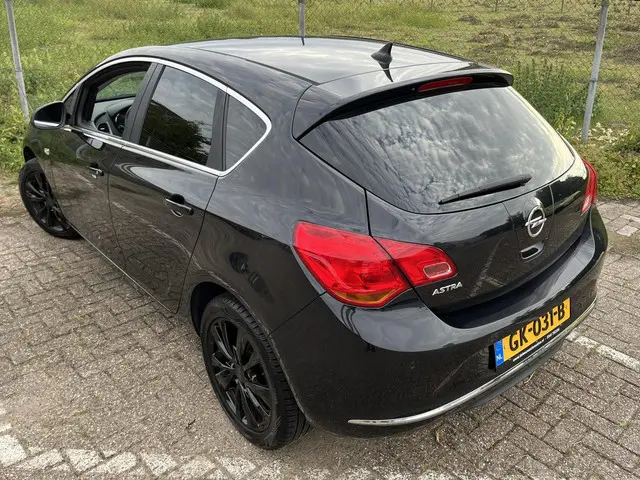 Opel Astra 1.4 Turbo Blitz Navi Airco 2015 Benzine 16