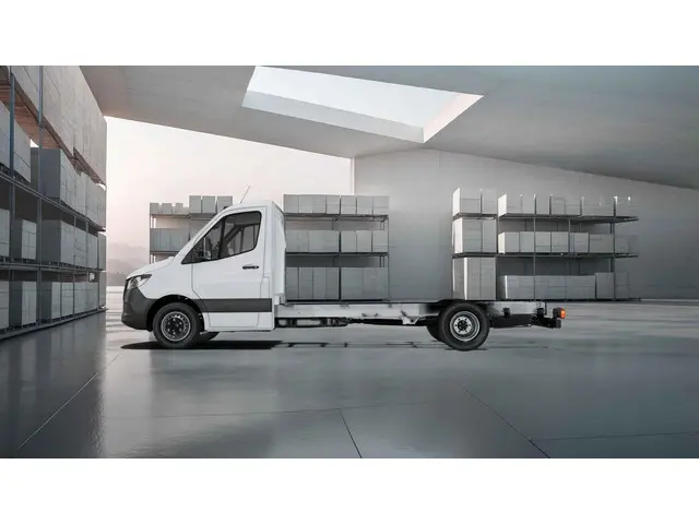 Mercedes-Benz Sprinter 517 1.9 CDI L3 RWD 2025 Diesel 7