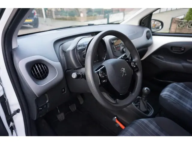 Peugeot 108 1.0 e-VTi Active 2019 Benzine 11