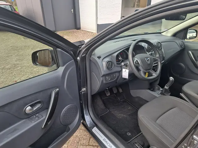 Dacia Sandero 0.9 TCe Laureate 2017 Benzine 6