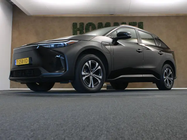 Toyota bZ4X Active 71 kWh 2023 Elektrisch 3