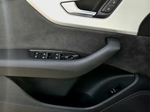 Audi Q8 5.0TDI 286PK QUATTRO 2019 Hybride Diesel 33