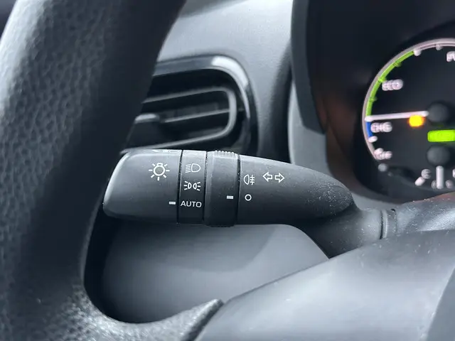 Mazda 2 Hybrid 1.5 Pure 2023 Hybride Benzine 18