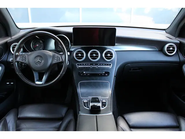 Mercedes-Benz GLC 2