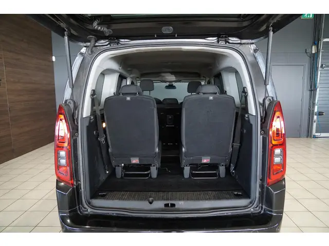 Opel Combo Tour 1.2 Turbo L2H1 Edition 7p. 2020 Benzine 29