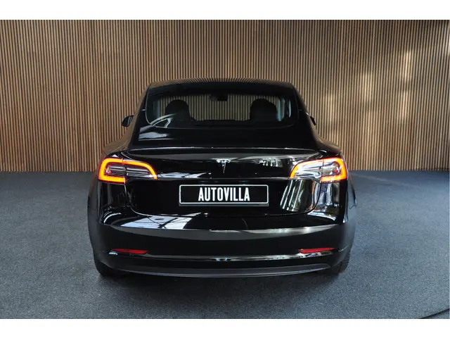 Tesla Model 3 RWD 2023 Elektrisch 6