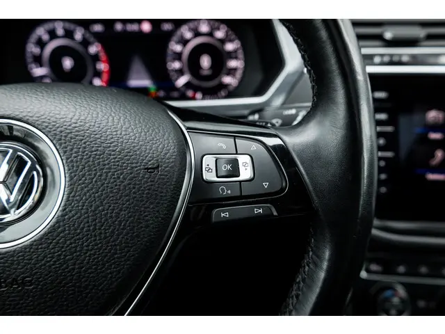 Volkswagen Tiguan 2.0 TSI 4Motion Highline 2018 Benzine 43