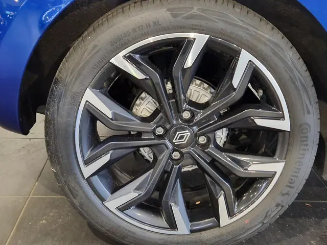 Renault Clio 1.0 TCe 90 GPF techno 2024 Benzine 23