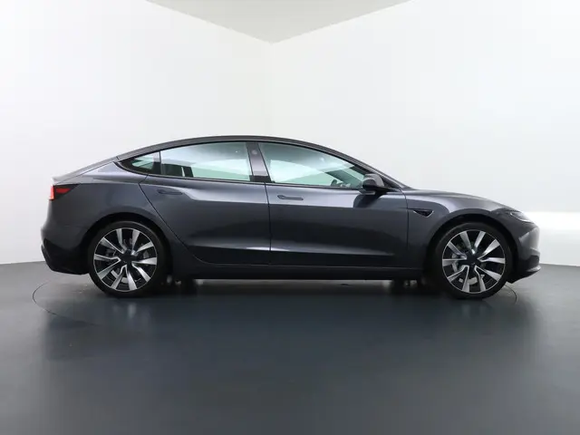 Tesla Model 3 Long Range AWD 78 kWh 2023 Elektrisch 8