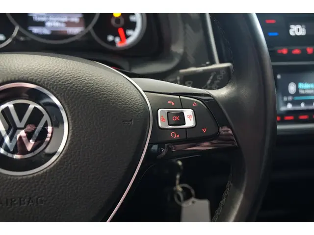 Volkswagen up! 1.0 BMT take up! 2020 Benzine 24