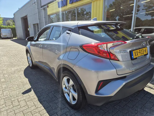 Toyota C-HR 1.8 Hybrid Active 2019 Hybride Benzine 16