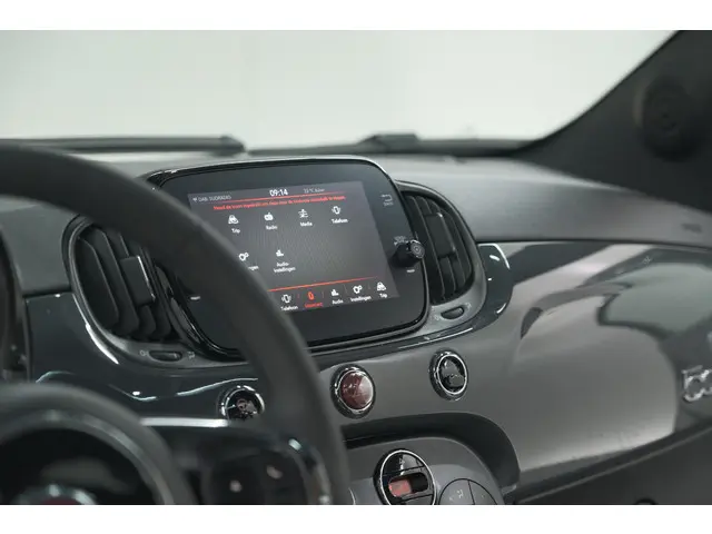 Fiat 500 1.0 Hybrid Dolcevita 2022 Benzine 48