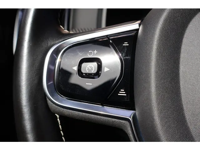 Volvo S90 2.0 B4 R-Design 2022 Benzine 28