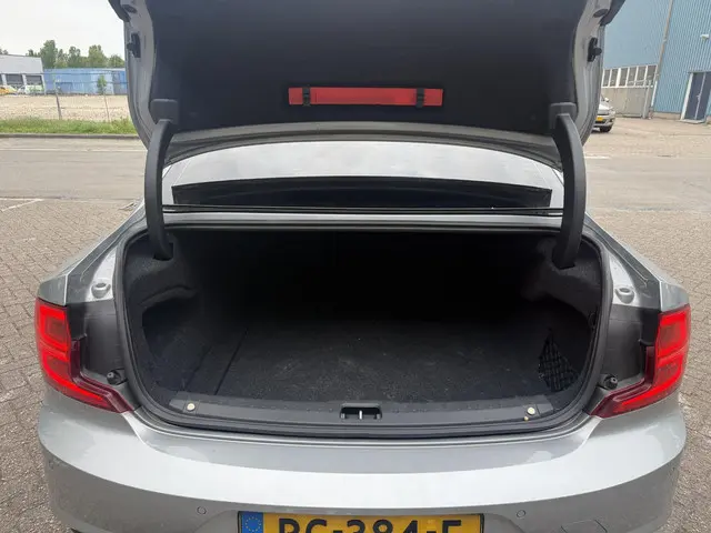 Volvo S90 2.0 T5 2017 Benzine 4