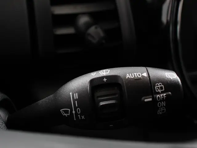 MINI One Mini 1.5 First Salt 2019 Benzine 18