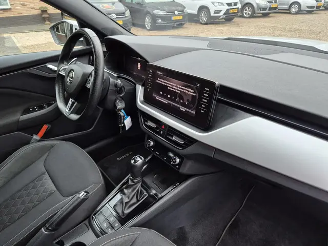 Škoda Kamiq 1.5 TSI ACT Sport Business 2020 Benzine 13