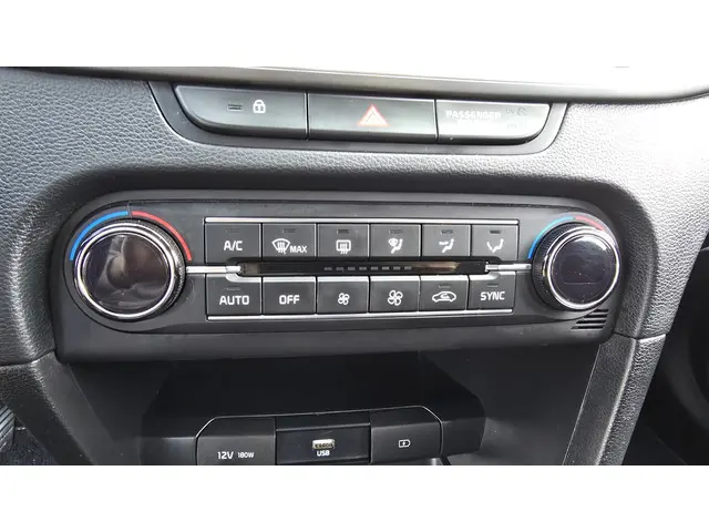 Kia Ceed Sportswagon 1.4 T-GDi DynamicLine 2020 Benzine 29